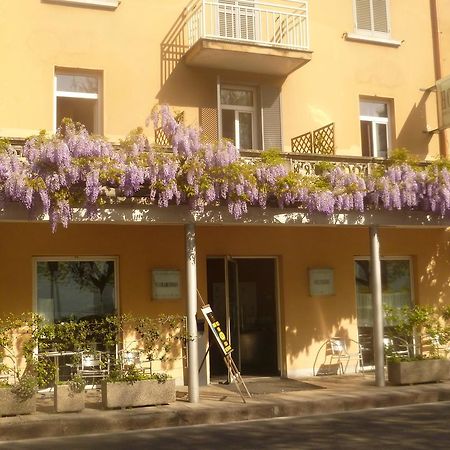 Hotel Belvedere Ловере Экстерьер фото
