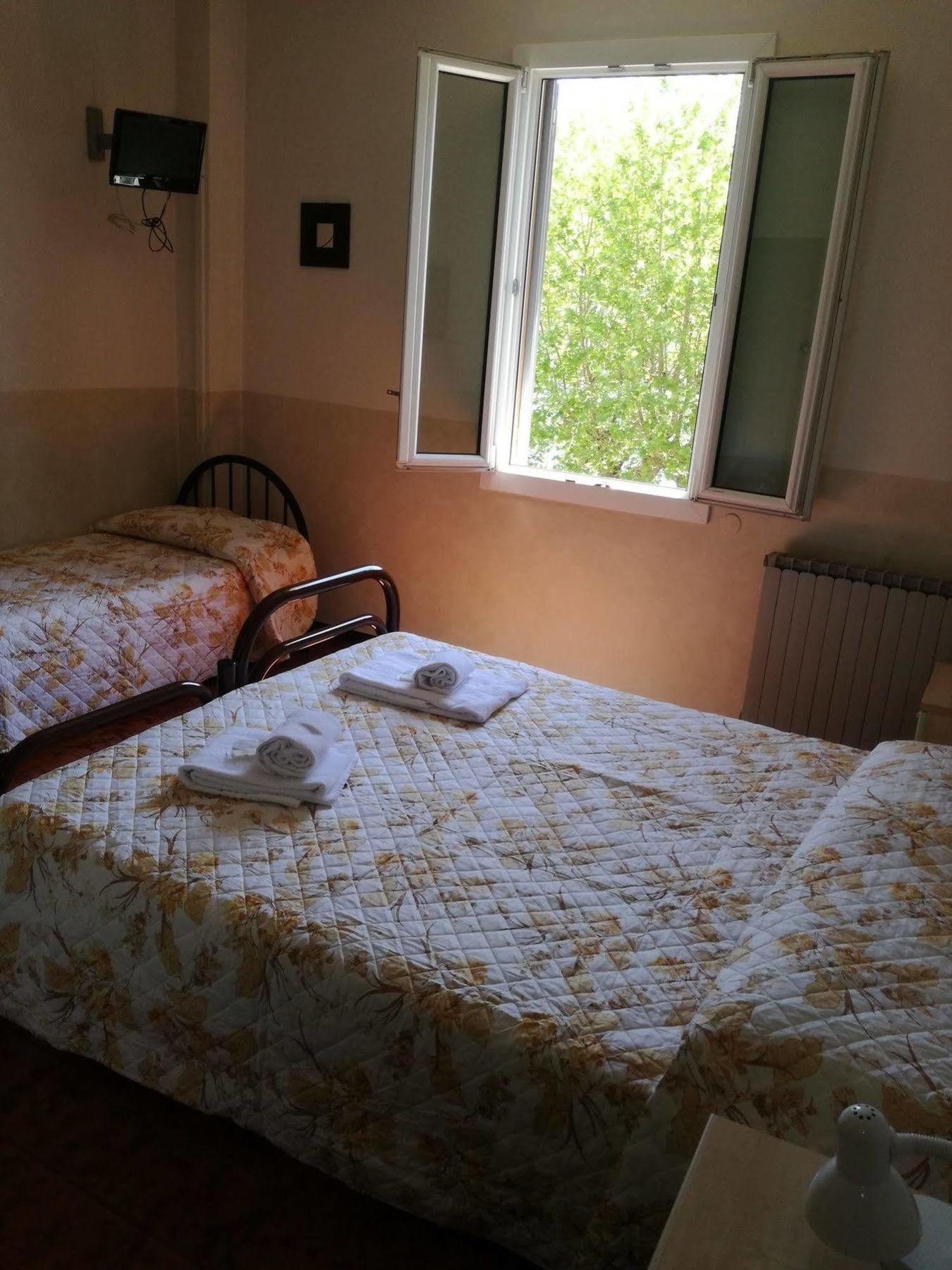 Hotel Belvedere Ловере Экстерьер фото